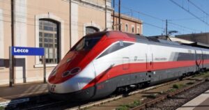 Treno diretto Lecce-Firenze e i collegamenti con le località di mare
